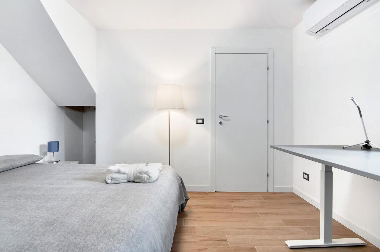 Fogazzaro Lake View Apartment Oria  Bagian luar foto
