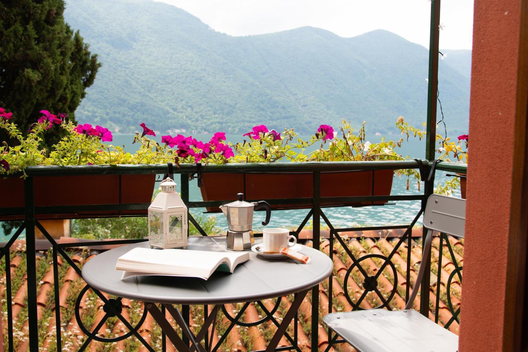 Fogazzaro Lake View Apartment Oria  Bagian luar foto